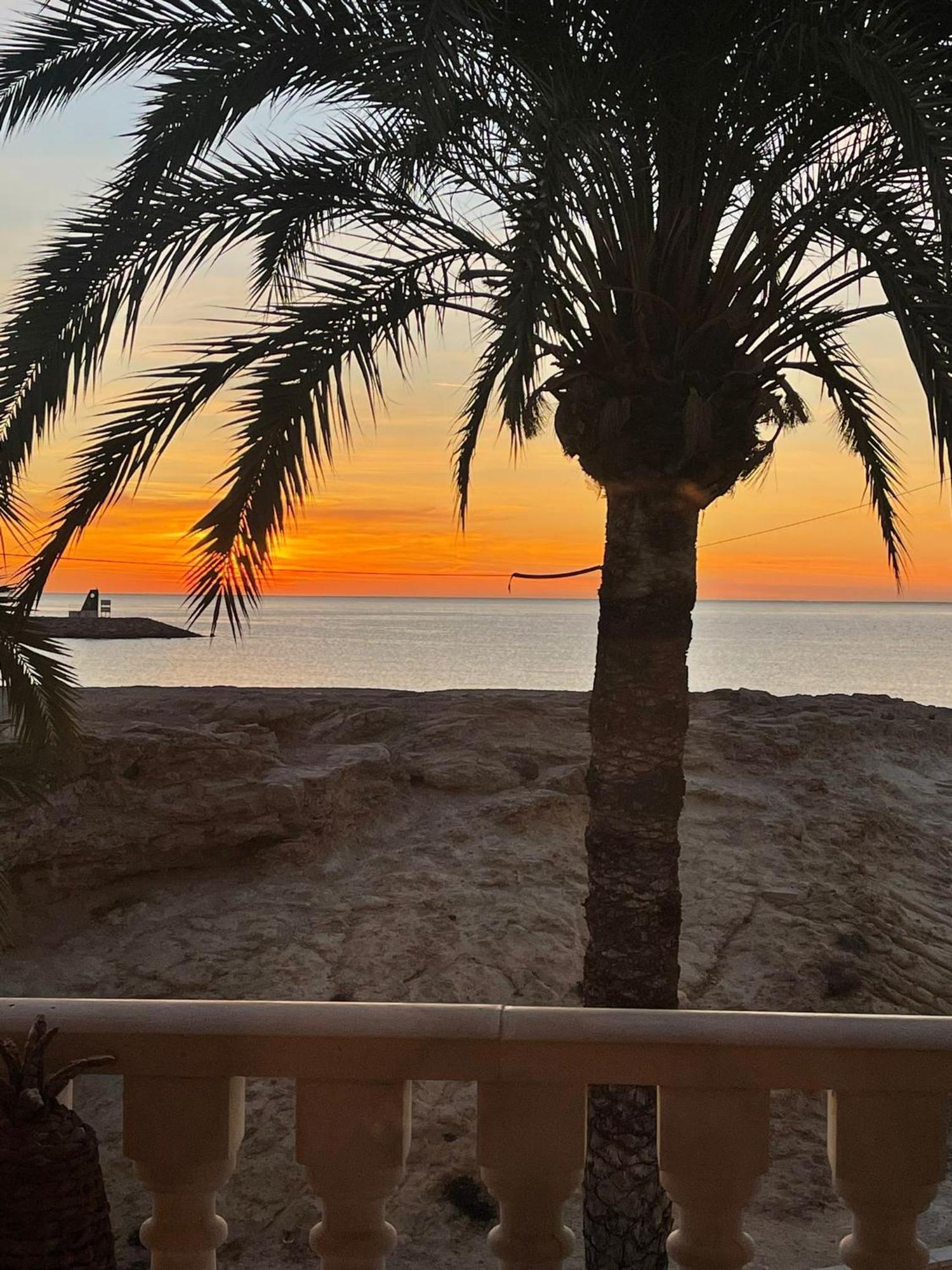 Modern Apartment Directly On The Beach With Wifi And Air Conditioning El Campello Dış mekan fotoğraf